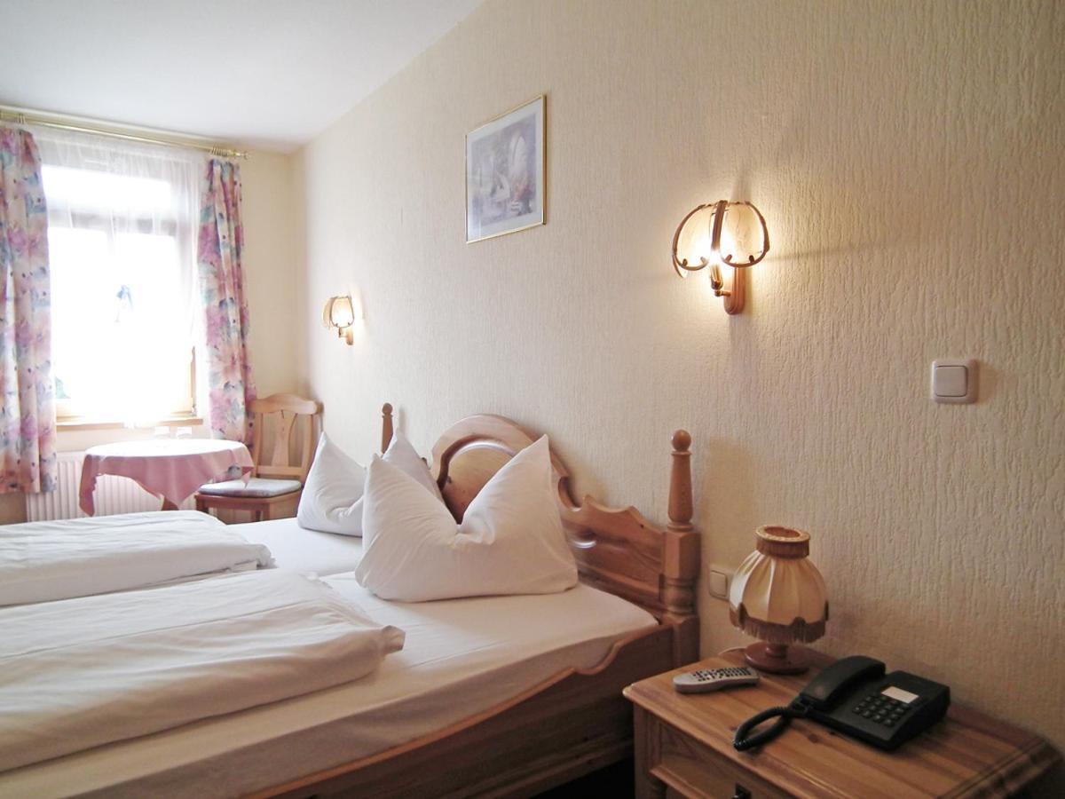Gasthaus & Hotel Zur Linde Friedrichroda Eksteriør bilde